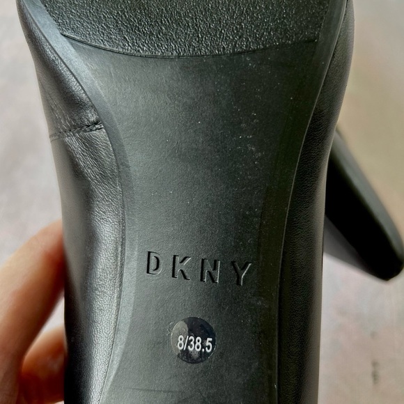 DKNY Black Size 8 Leather Pumps Pointed Toe Formal 3” Heel Height NEW - Picture 10 of 14